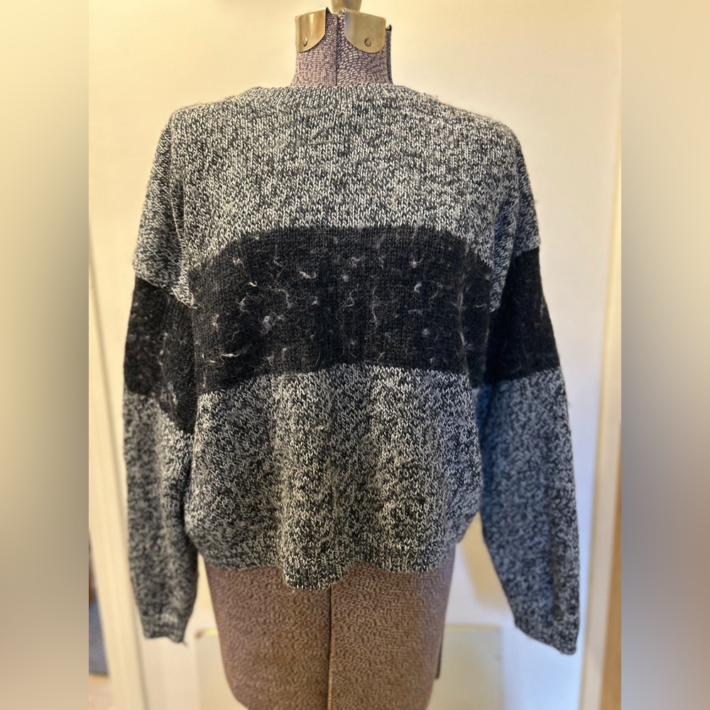 Vintage Weathervane Black and Gray Women's Sweater, Size L